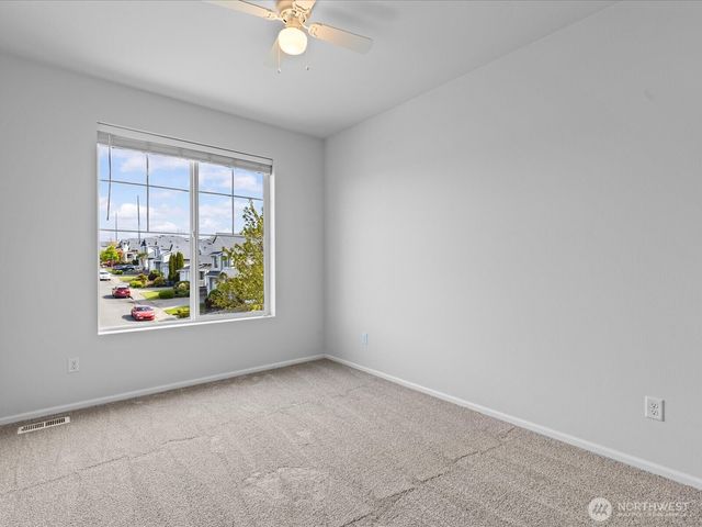 16506 24th Street E, Lake Tapps, WA 98391