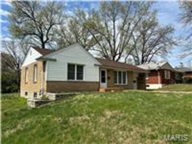 9343 Duenke Drive, St Louis, MO 63137
