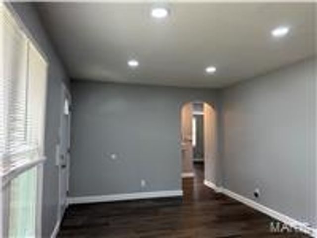 9343 Duenke Drive, St Louis, MO 63137