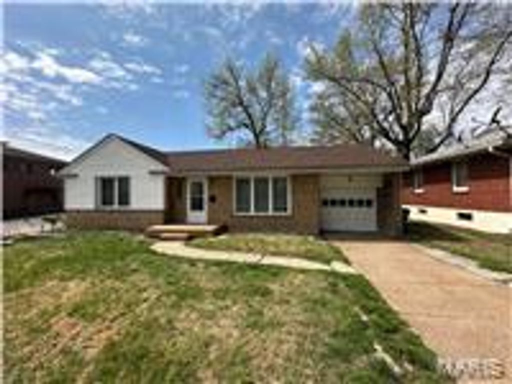 9343 Duenke Drive, St Louis, MO 63137