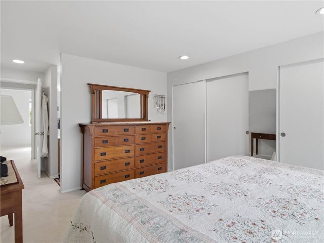2012 Lincoln Circle Circle SE, Renton, WA 98055