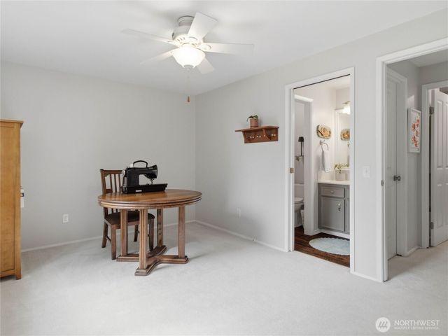 2012 Lincoln Circle Circle SE, Renton, WA 98055