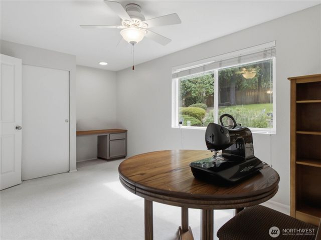 2012 Lincoln Circle Circle SE, Renton, WA 98055