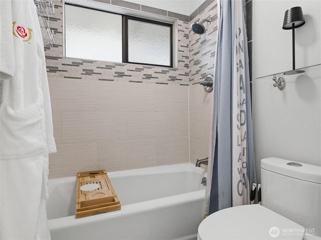 2012 Lincoln Circle Circle SE, Renton, WA 98055