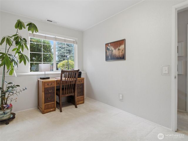 2012 Lincoln Circle Circle SE, Renton, WA 98055