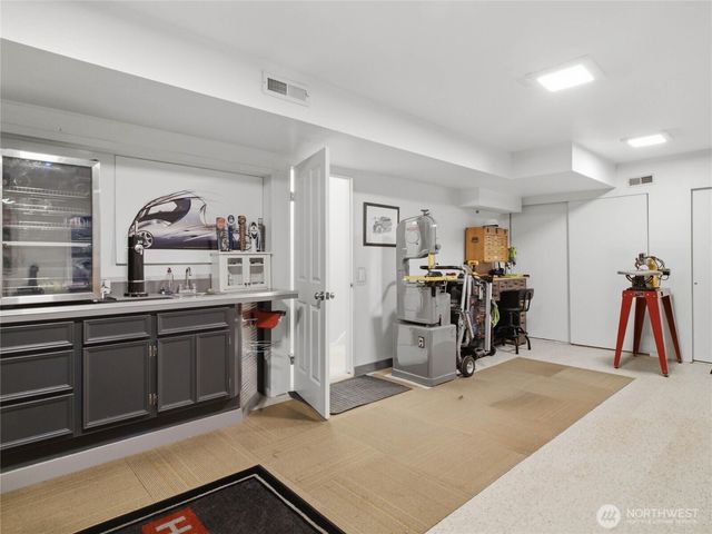 2012 Lincoln Circle Circle SE, Renton, WA 98055