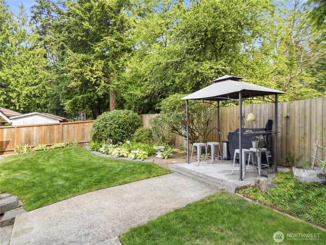2012 Lincoln Circle Circle SE, Renton, WA 98055