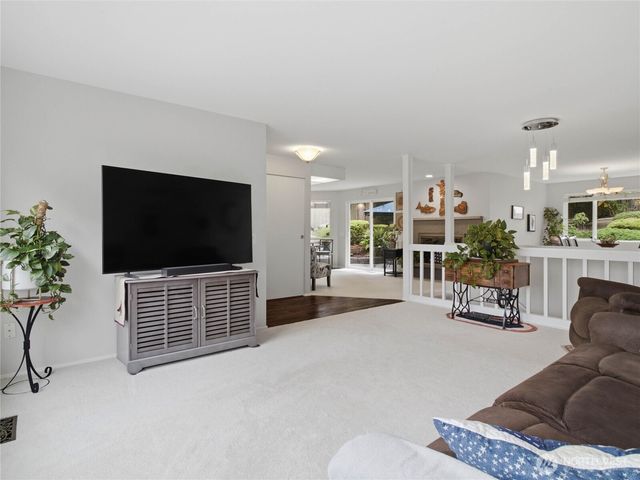 2012 Lincoln Circle Circle SE, Renton, WA 98055