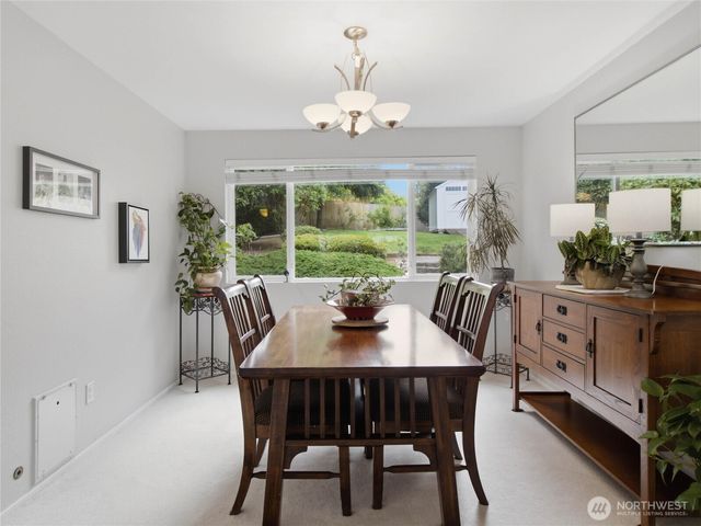 2012 Lincoln Circle Circle SE, Renton, WA 98055