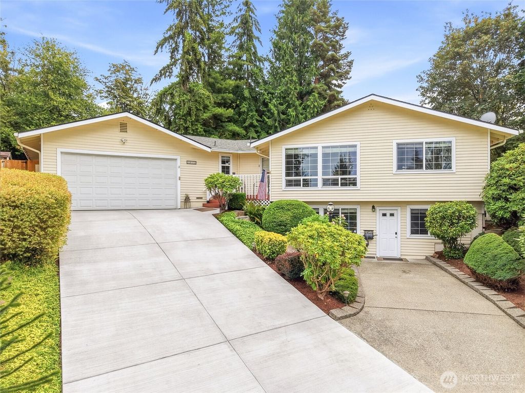 2012 Lincoln Circle Circle SE, Renton, WA 98055