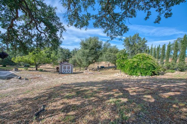 33717 River Knolls Road, Coarsegold, CA 93614