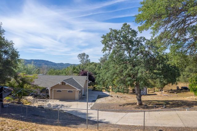 33717 River Knolls Road, Coarsegold, CA 93614