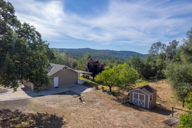 33717 River Knolls Road, Coarsegold, CA 93614