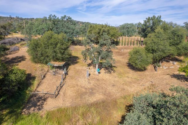 33717 River Knolls Road, Coarsegold, CA 93614