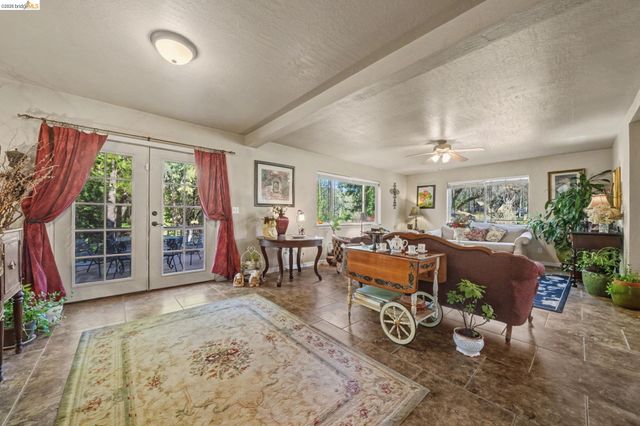 6145 Swiss Ranch Rd, Mountain Ranch, CA 95246