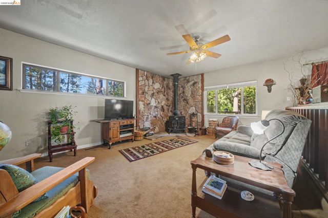 6145 Swiss Ranch Rd, Mountain Ranch, CA 95246