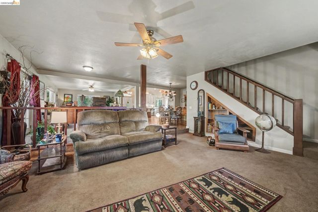 6145 Swiss Ranch Rd, Mountain Ranch, CA 95246