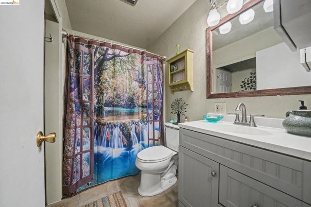 6145 Swiss Ranch Rd, Mountain Ranch, CA 95246