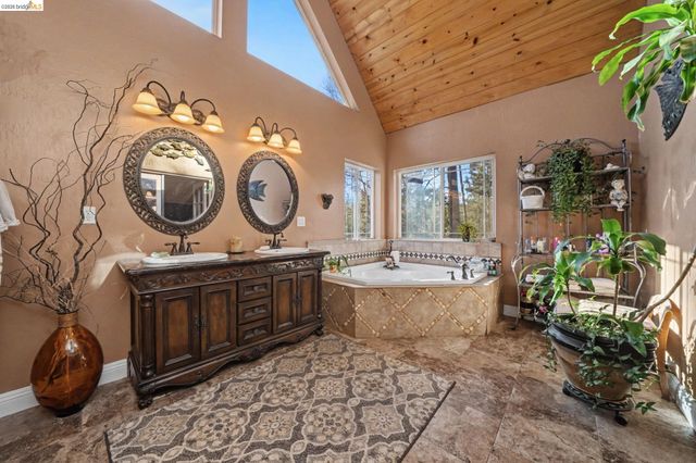 6145 Swiss Ranch Rd, Mountain Ranch, CA 95246