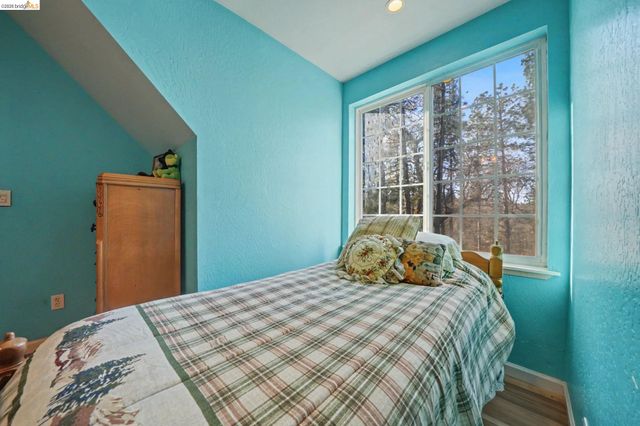 6145 Swiss Ranch Rd, Mountain Ranch, CA 95246