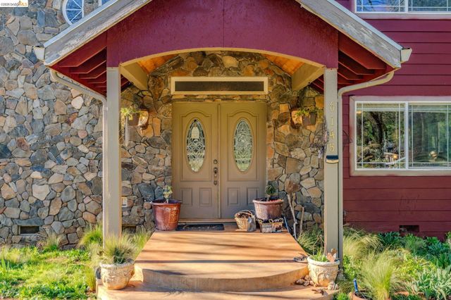 6145 Swiss Ranch Rd, Mountain Ranch, CA 95246
