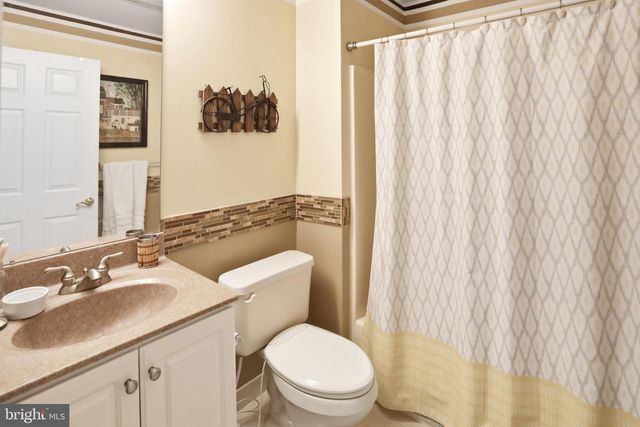 45 INVERNESS LN, Easton, PA 18045