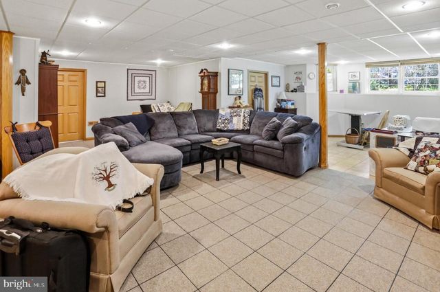 45 INVERNESS LN, Easton, PA 18045