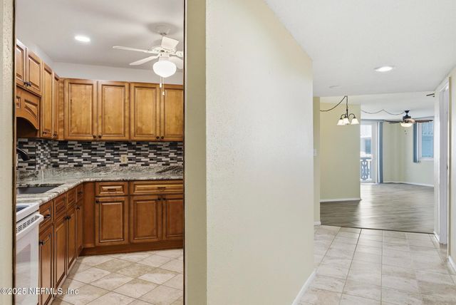 925 HALIFAX Avenue 0103, Daytona Beach, FL 32118