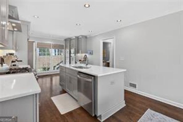 1199 Ashley Lake Drive, Marietta, GA 30062