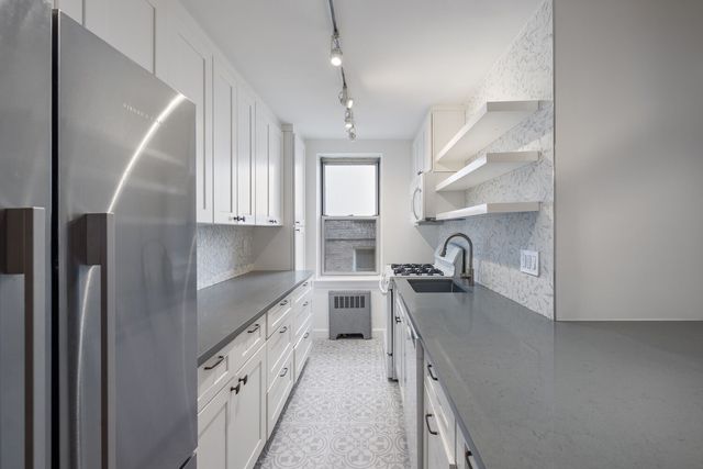 143 Bennett Ave Apt 1K, New York City, NY 10040