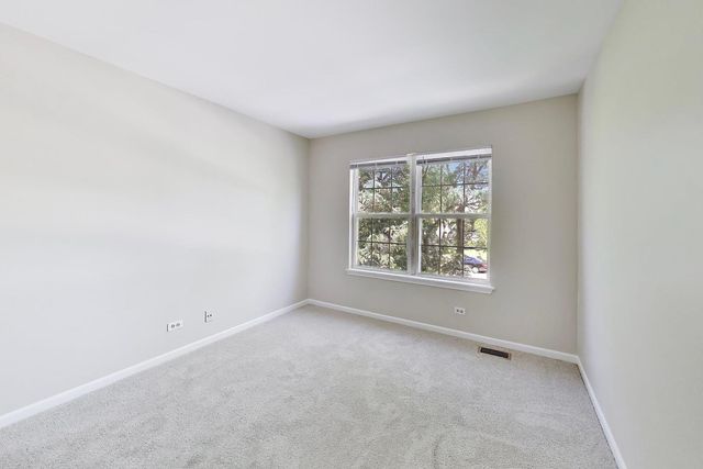 1325 Newport Street, Mundelein, IL 60060