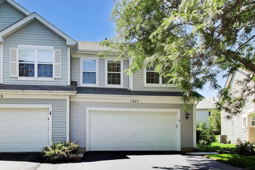 1325 Newport Street, Mundelein, IL 60060