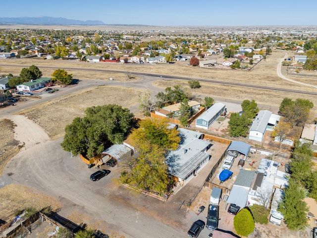341 E Stanley Dr, Pueblo West, CO 81007