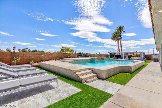 6525 Ponderosa Way, Las Vegas, NV 89118