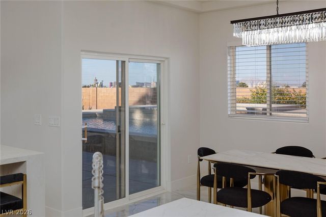 6525 Ponderosa Way, Las Vegas, NV 89118