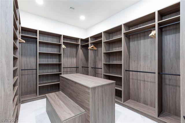 6525 Ponderosa Way, Las Vegas, NV 89118