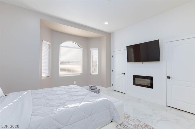 6525 Ponderosa Way, Las Vegas, NV 89118