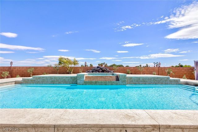 6525 Ponderosa Way, Las Vegas, NV 89118