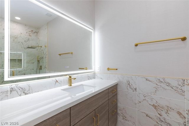 6525 Ponderosa Way, Las Vegas, NV 89118