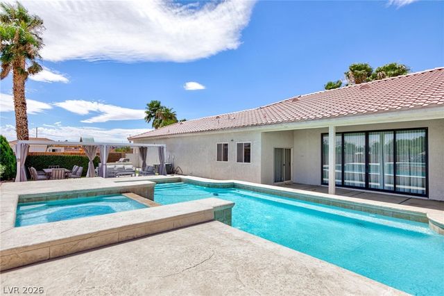 6525 Ponderosa Way, Las Vegas, NV 89118