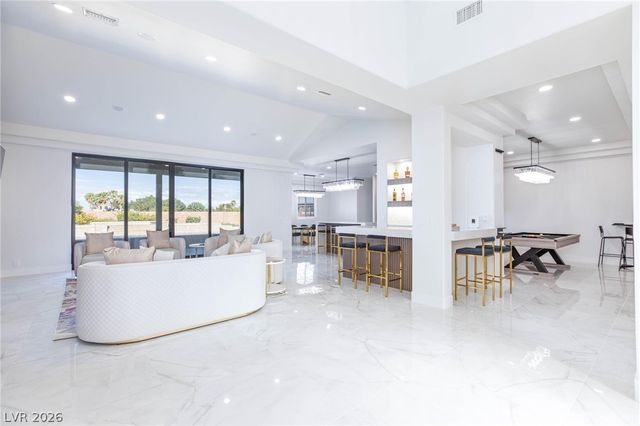 6525 Ponderosa Way, Las Vegas, NV 89118