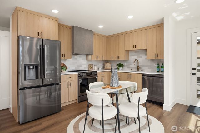 1502 N 100th Street, Seattle, WA 98133
