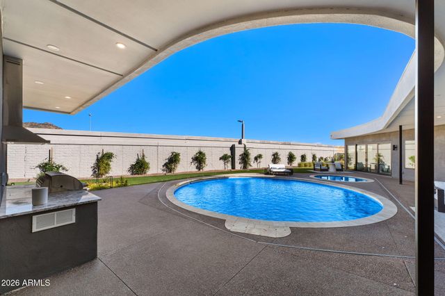 1831 E PALMAIRE Avenue, Phoenix, AZ 85020