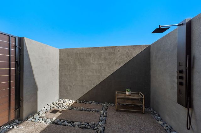 1831 E PALMAIRE Avenue, Phoenix, AZ 85020