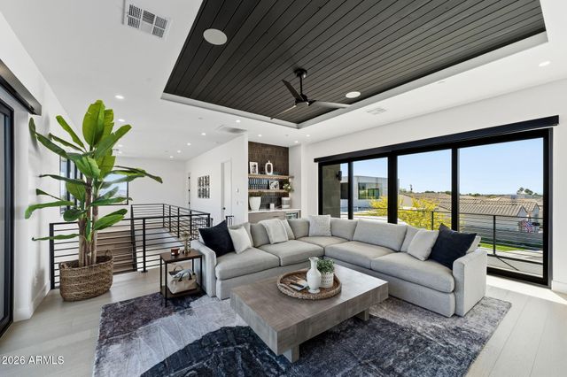 1831 E PALMAIRE Avenue, Phoenix, AZ 85020