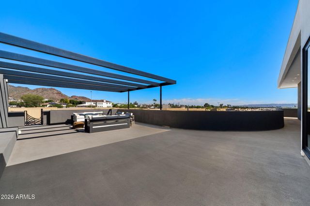 1831 E PALMAIRE Avenue, Phoenix, AZ 85020