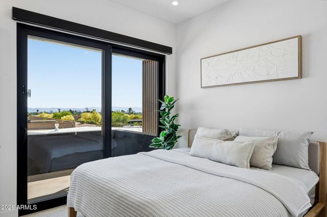 1831 E PALMAIRE Avenue, Phoenix, AZ 85020