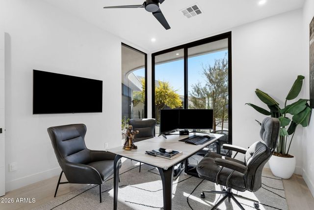 1831 E PALMAIRE Avenue, Phoenix, AZ 85020