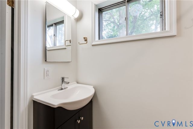 2307 Cranbrook Rd, Henrico, VA 23229