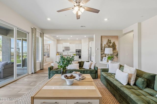 6560 W Winding Knoll Place, Marana, AZ 85658